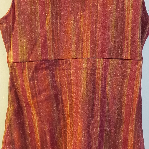 Glittery dressy sleeveless v-neck x-over top. Sz Med - Picture 4 of 5